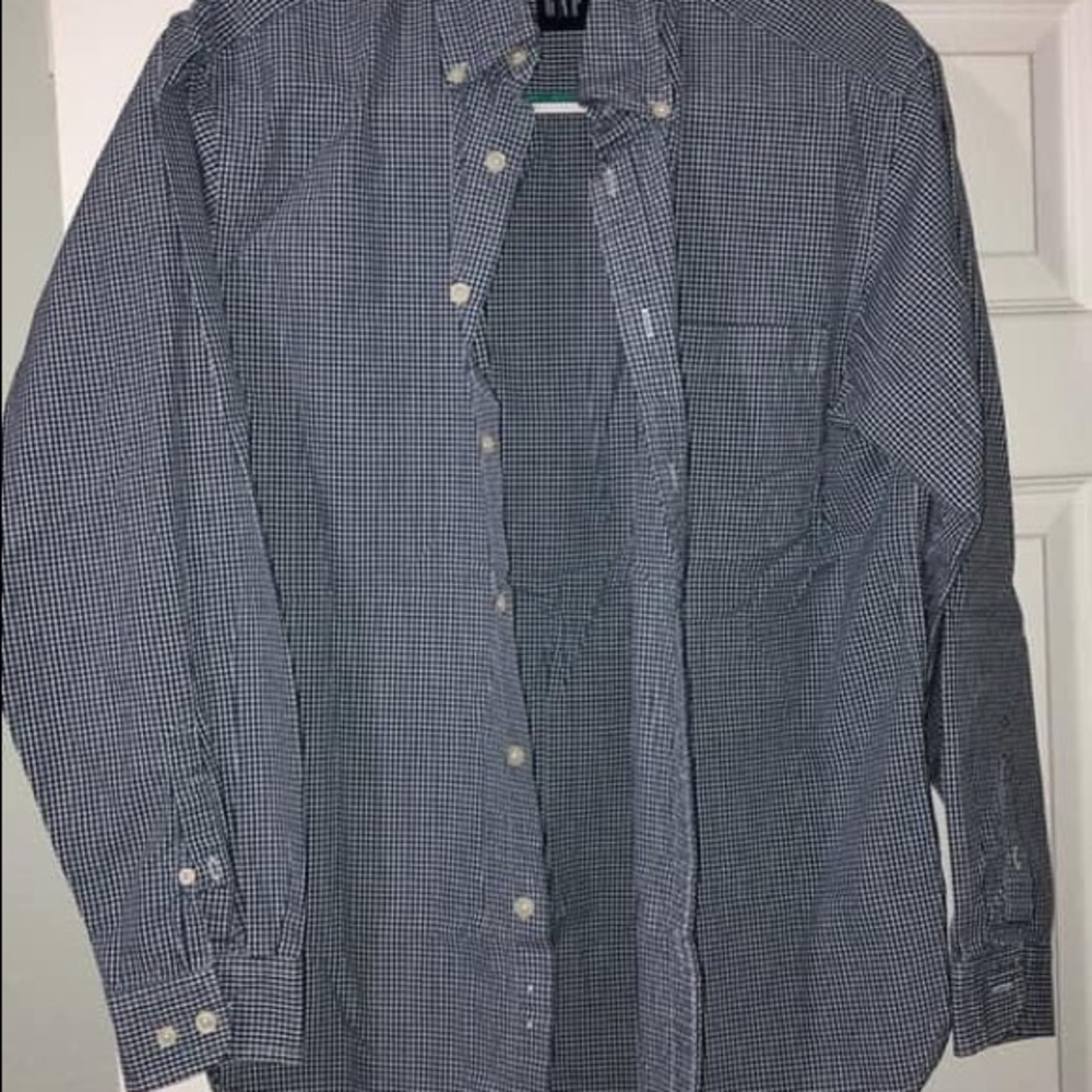 Medium GAP navy and white button down
